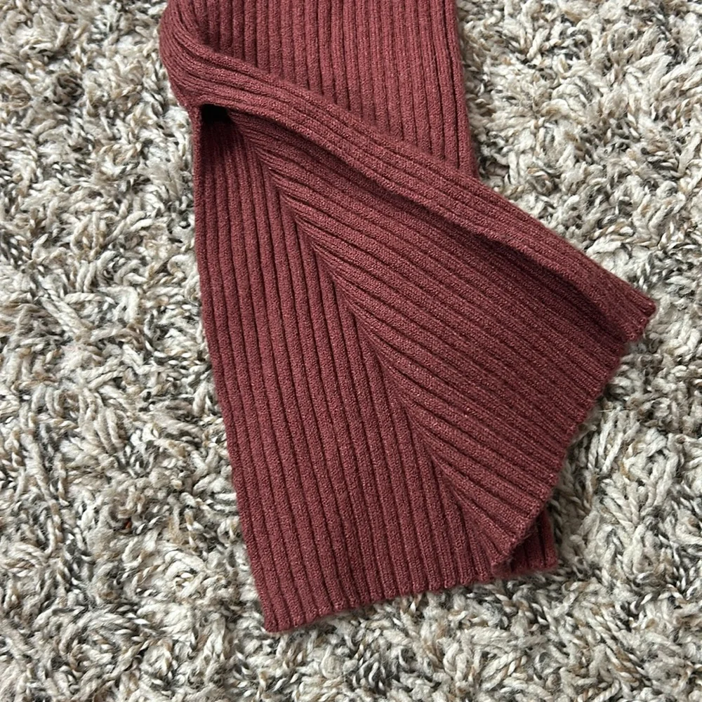 Urban Outfitters Juliet Portrait Neck Ribbed Sweater Size M